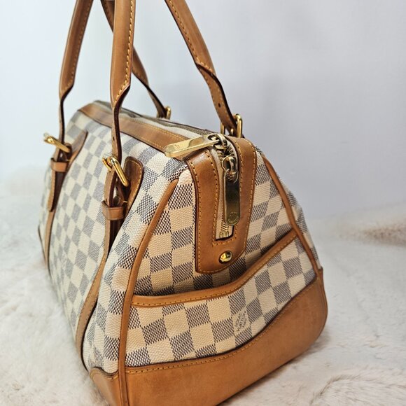 Louis Vuitton Berkeley Handbag - Picture 6 of 16